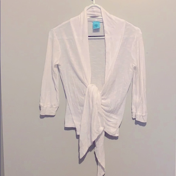 Thin white summer cardi. - Picture 1 of 1